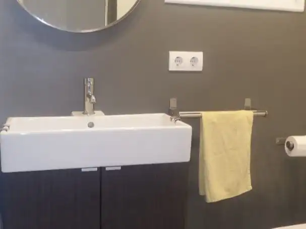Baño de Piso de alquiler en Barcelona con Calefacción, Amueblado y Horno