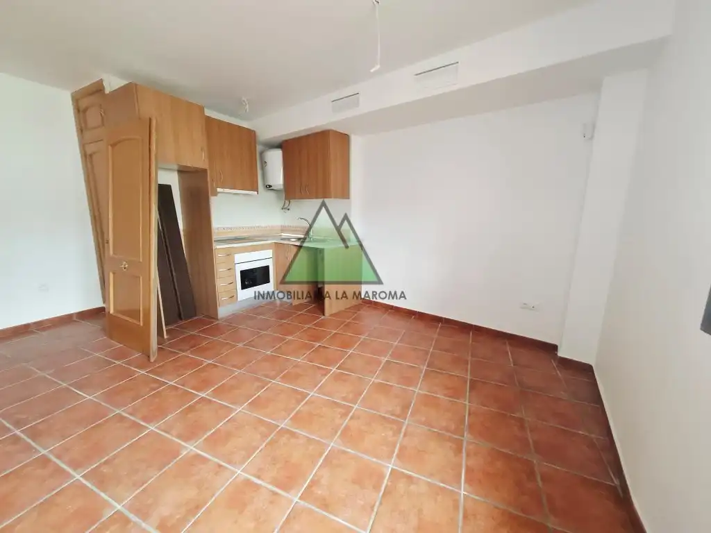 Piso con piscina en venta en Alcaucín