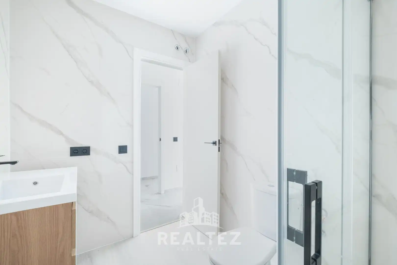 Baño de Piso en venta en Arcos de la Frontera con Terraza y Piscina comunitaria