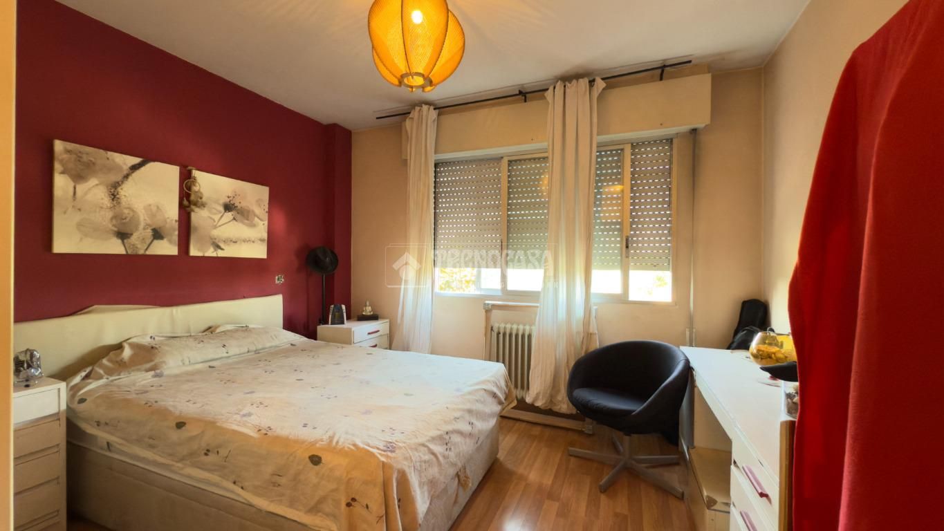 Bedroom of Flat for sale in  Madrid Capital  with Air Conditioner and Parquet flooring