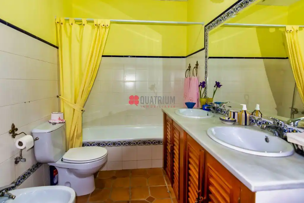 Bathroom of Houses for sale in Porto do Son  with Heating, Private garden and Swimming Pool