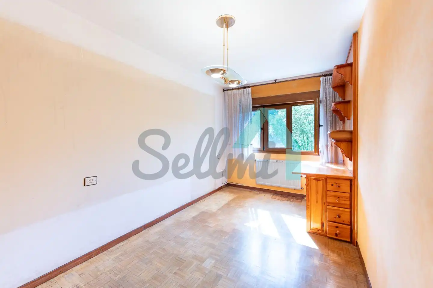 Bedroom of Flat for sale in San Martín del Rey Aurelio  with Heating, Parquet flooring and Storage room