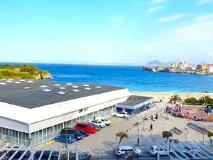 Vista exterior de Pis en venda en Castro-Urdiales amb Calefacció, Forn i Rentadora