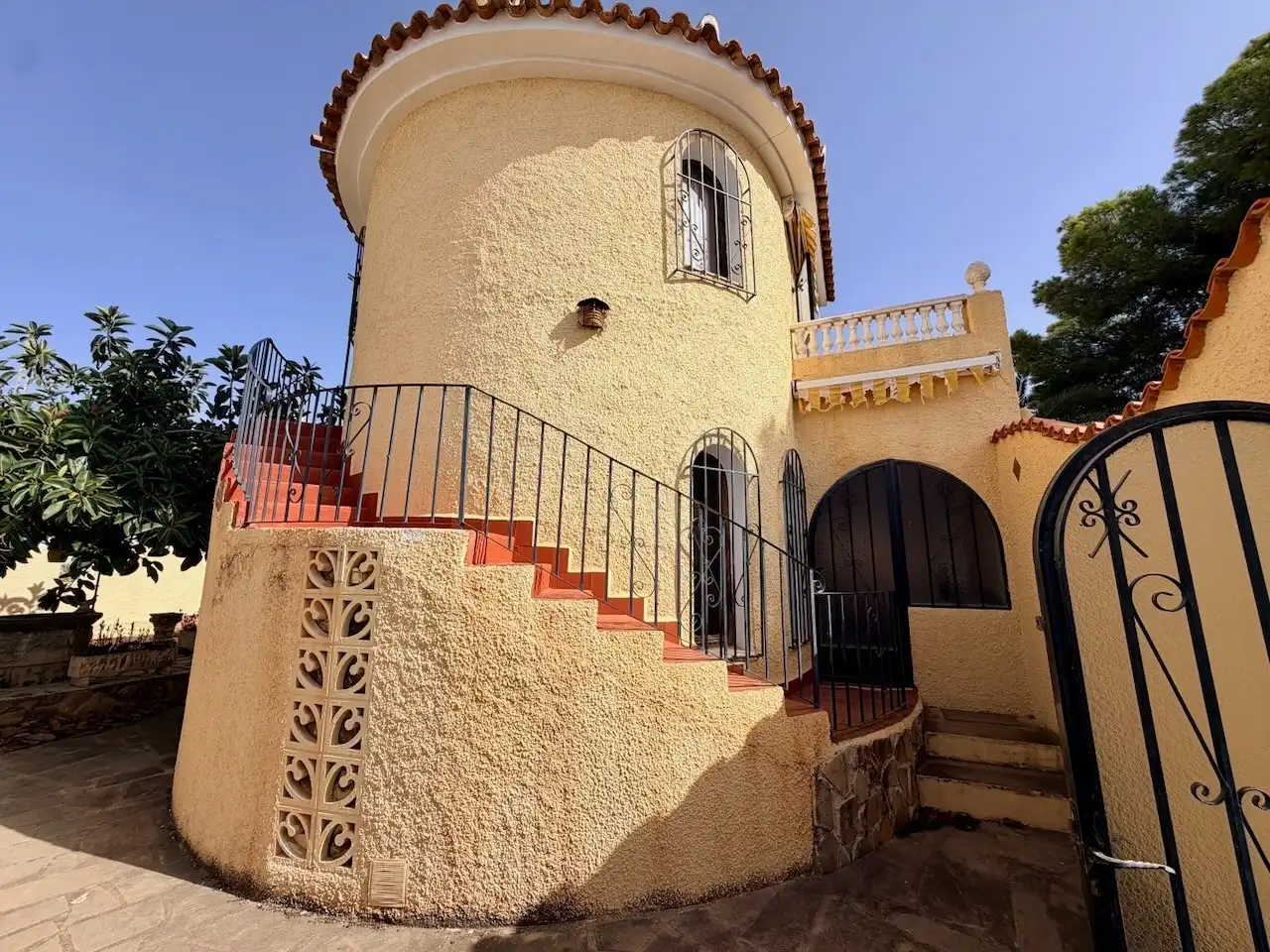 Vista exterior de Casa o chalet en venta en La Nucia con Jardín privado, Terraza y Trastero