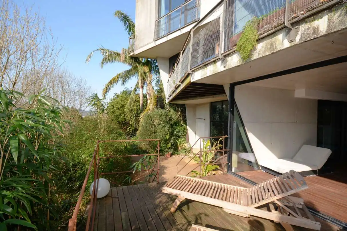 Vista exterior de Casa o xalet en venda en Donostia - San Sebastián  amb Aire condicionat, Calefacció i Jardí privat