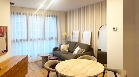 Foto 2 de Dúplex de lloguer a Calle de la Infanta Mercedes, Castillejos - Cuzco, Madrid