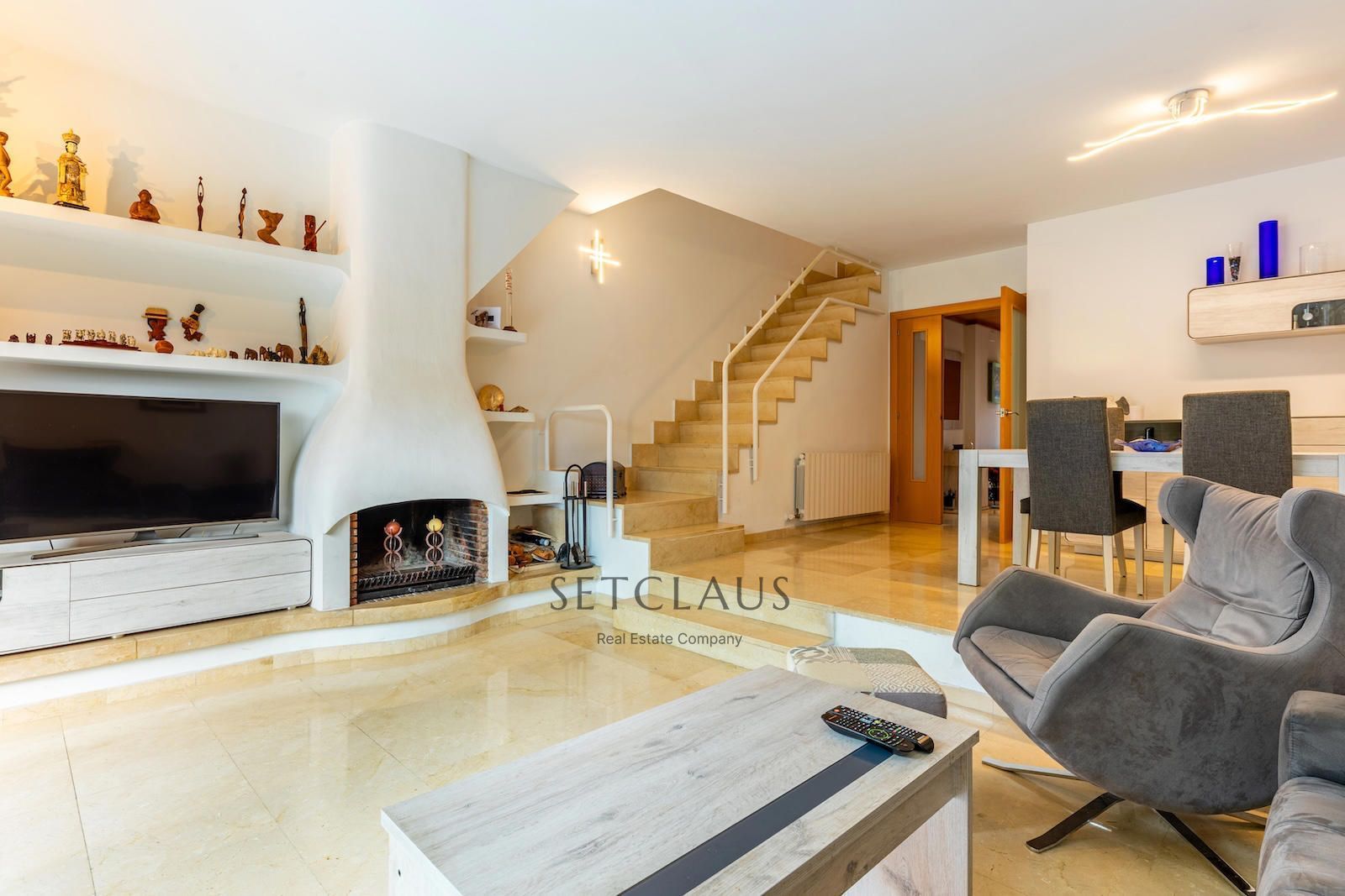 Sala d'estar de Casa adosada en venda en Tiana amb Calefacció, Jardí privat i Terrassa