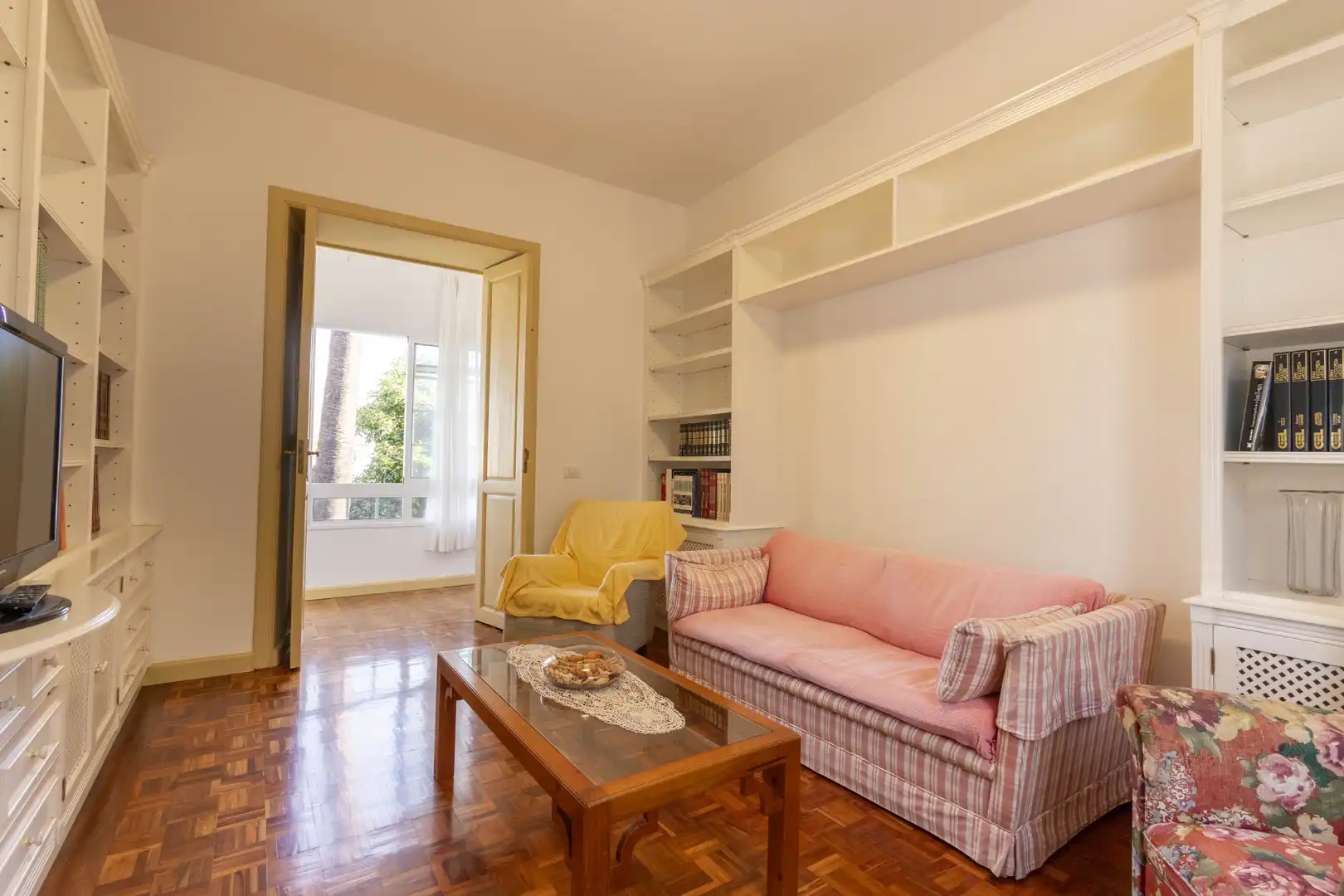 Sala d'estar de Casa o xalet en venda en Puerto de la Cruz amb Jardí privat, Terrassa i Traster