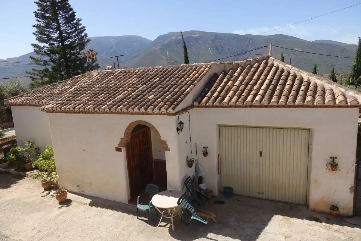 Vista exterior de Casa o xalet en venda en Órgiva amb Terrassa