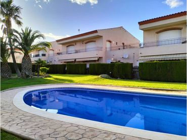 Maison avec piscine à vendre à Avenida Doctor Gil Vernet 44