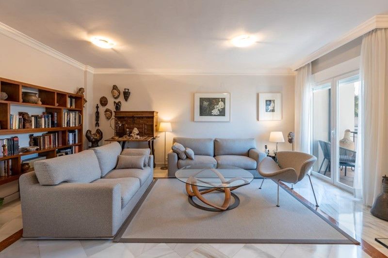 Living room of House or chalet for sale in  Granada Capital  with Air Conditioner, Heating and Parquet flooring