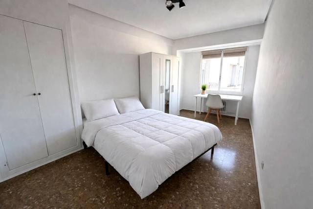 Piso en Alquiler en Marqués De La Ensenada en Residencia