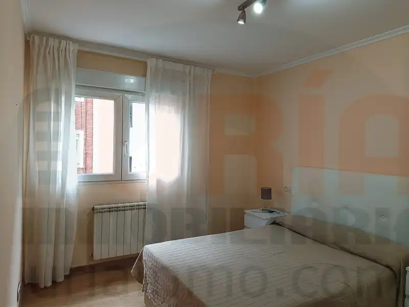 Habitación de Piso en venta en Oviedo  con Calefacción, Amueblado y Horno