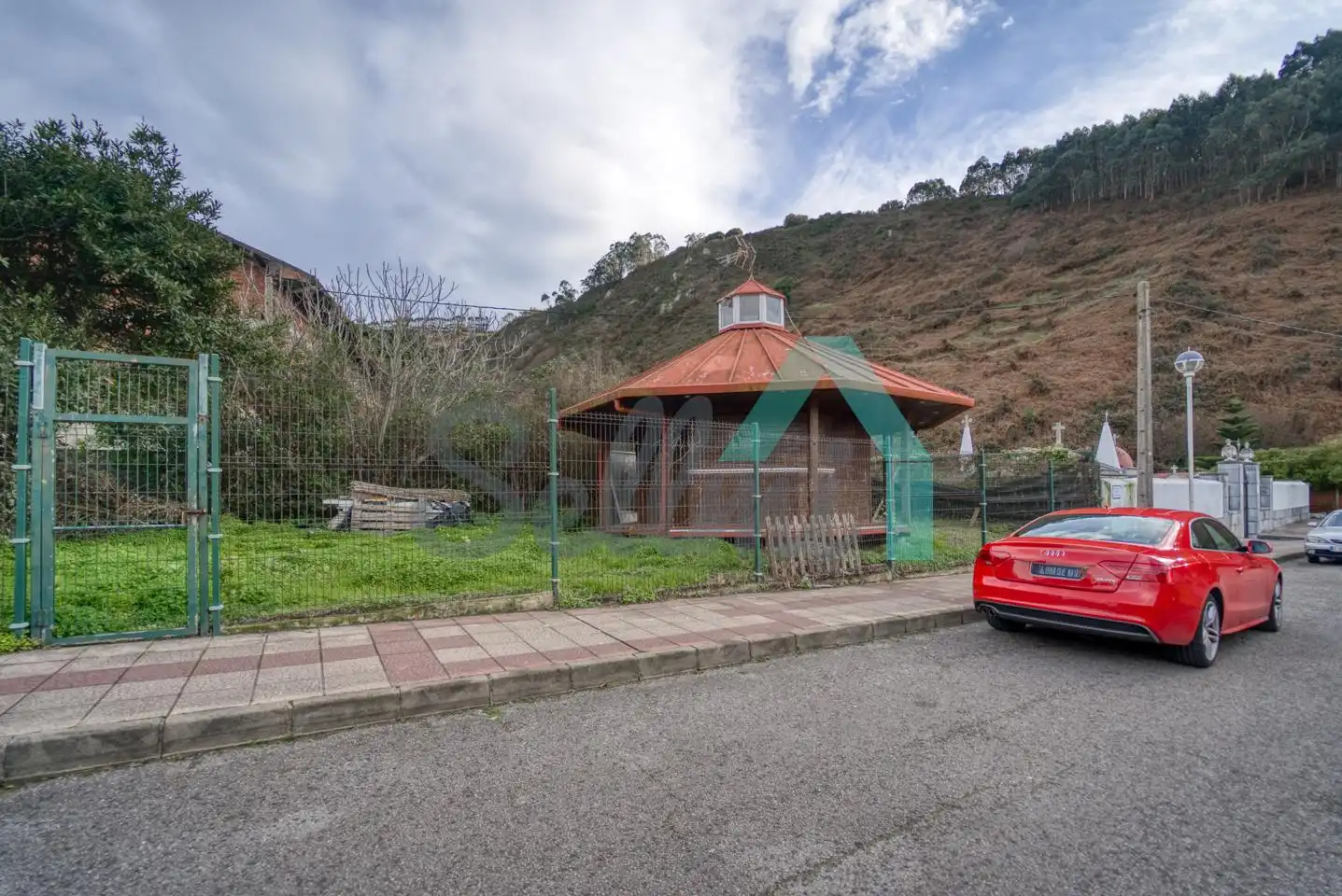 Vista exterior de Casa o xalet en venda en Soto del Barco amb Jardí privat