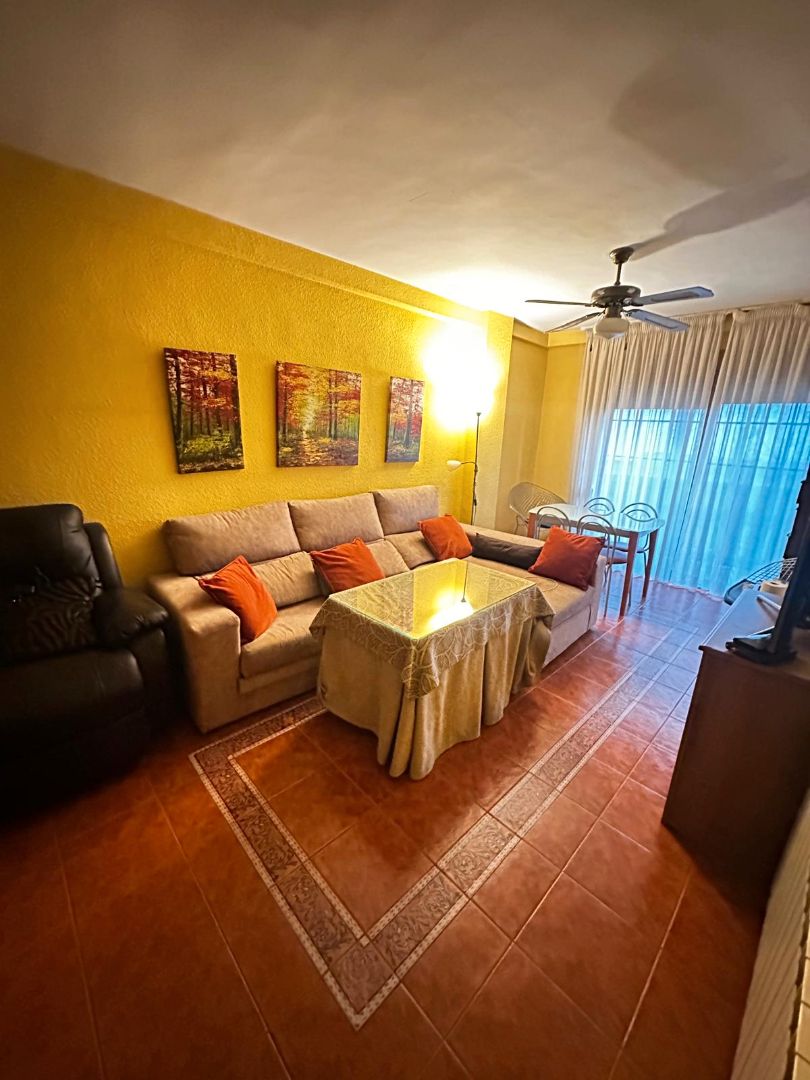 Sala d'estar de Pis en venda en  Jaén Capital amb Aire condicionat, Calefacció i Moblat