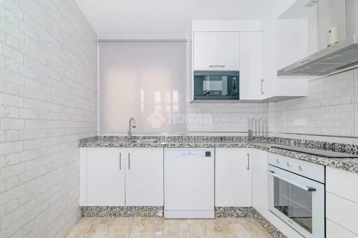 Kitchen of Flat for sale in Lucena  with Air Conditioner