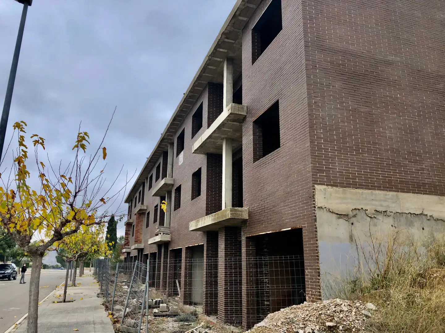 Vista exterior de Casa adosada en venda en Ascó amb Jardí privat, Terrassa i Balcó