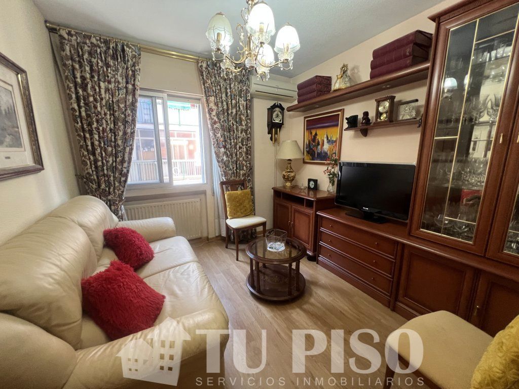 Sala d'estar de Pis en venda en  Madrid Capital amb Aire condicionat, Calefacció i Parquet