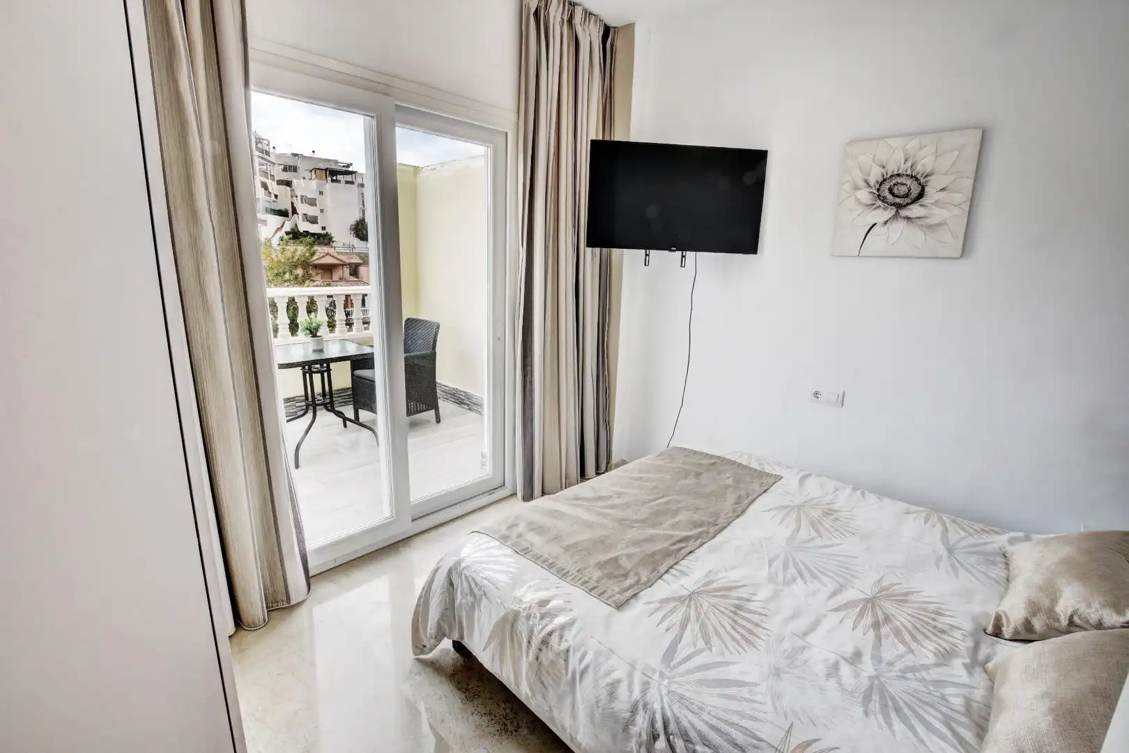 Bedroom of Detached homes for sale in Benalmádena  with Air Conditioner, Heating and Private garden