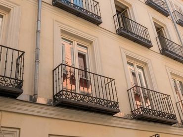 Apartment with balcony for sale in Centro