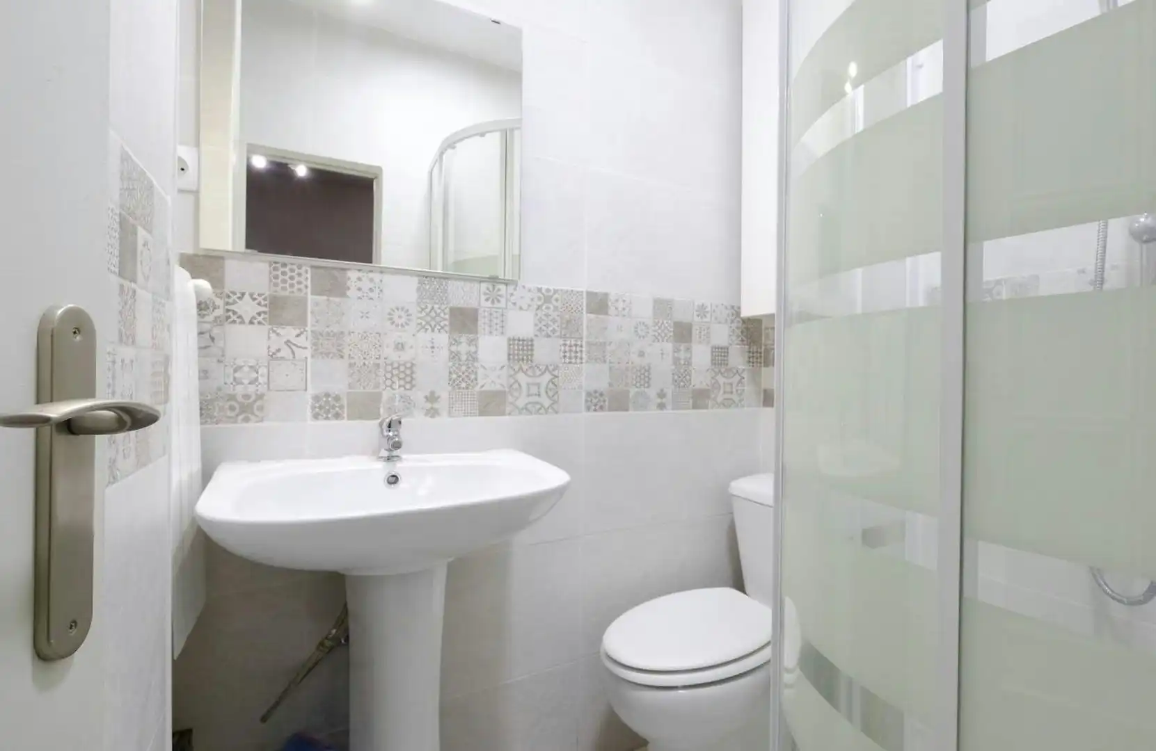 Baño de Piso para compartir en Getafe con Aire acondicionado, Calefacción y Amueblado
