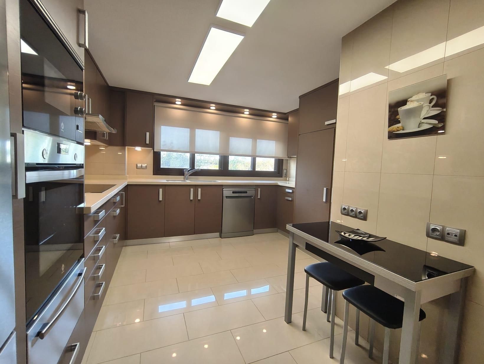 Kitchen of Flat for sale in Benidorm  with Air Conditioner, Heating and Private garden