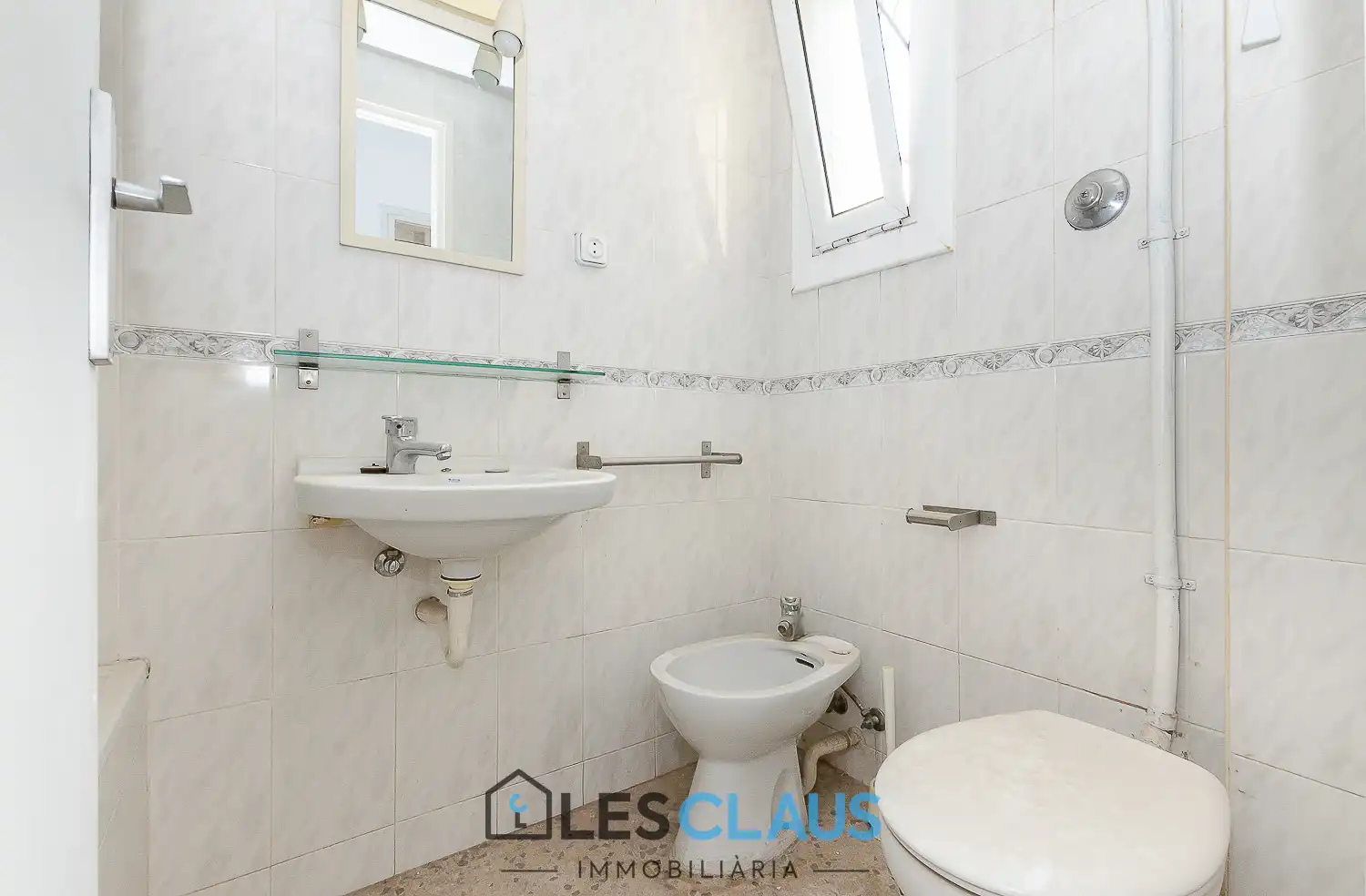 Badezimmer von Dachboden zum Verkauf in Barcelona mit Terrasse
