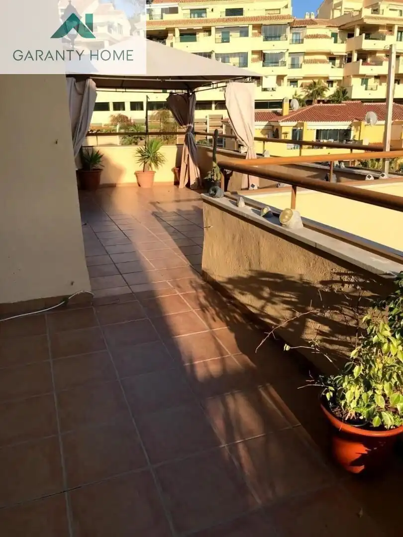 Terrassa de Àtic de lloguer en Benalmádena amb Aire condicionat, Jardí privat i Terrassa