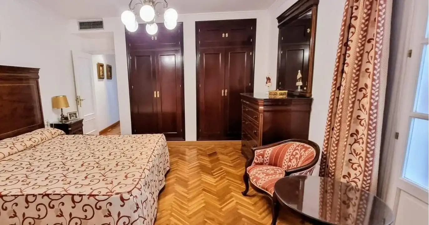 Dormitori de Pis en venda en Cádiz amb Aire condicionat, Parquet i Balcó
