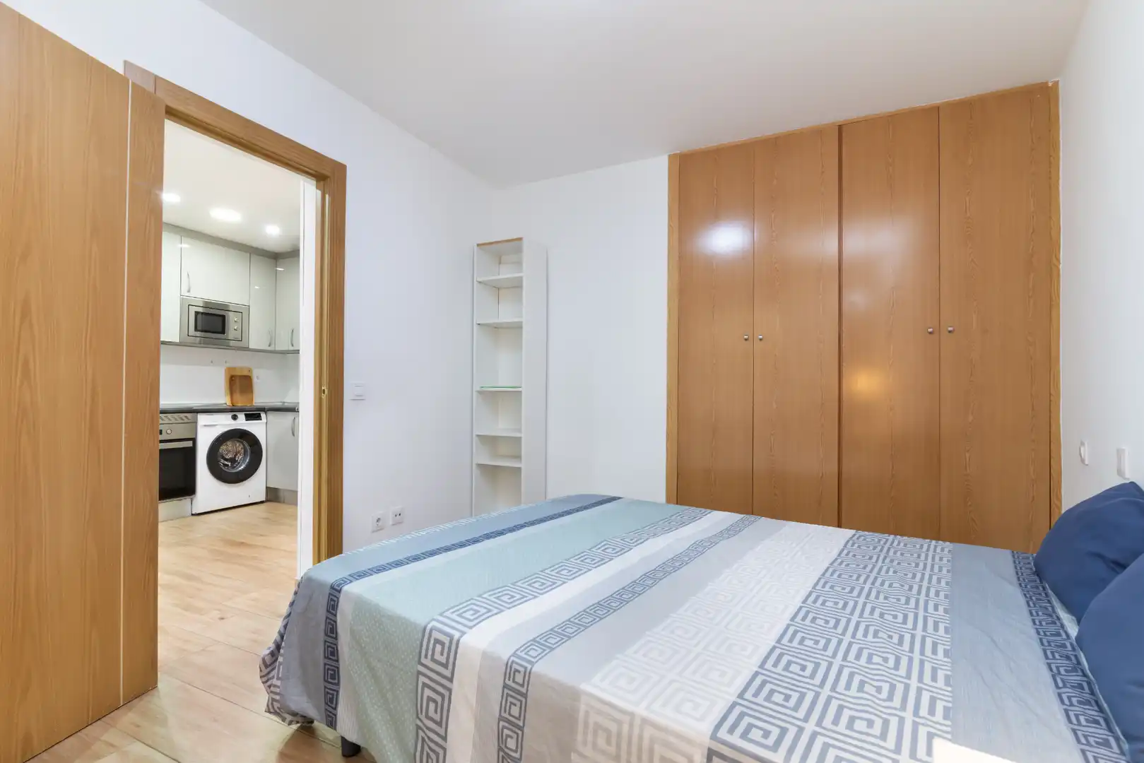 Dormitori de Apartament en venda en Madrid amb Aire condicionat, Calefacció i Moblat