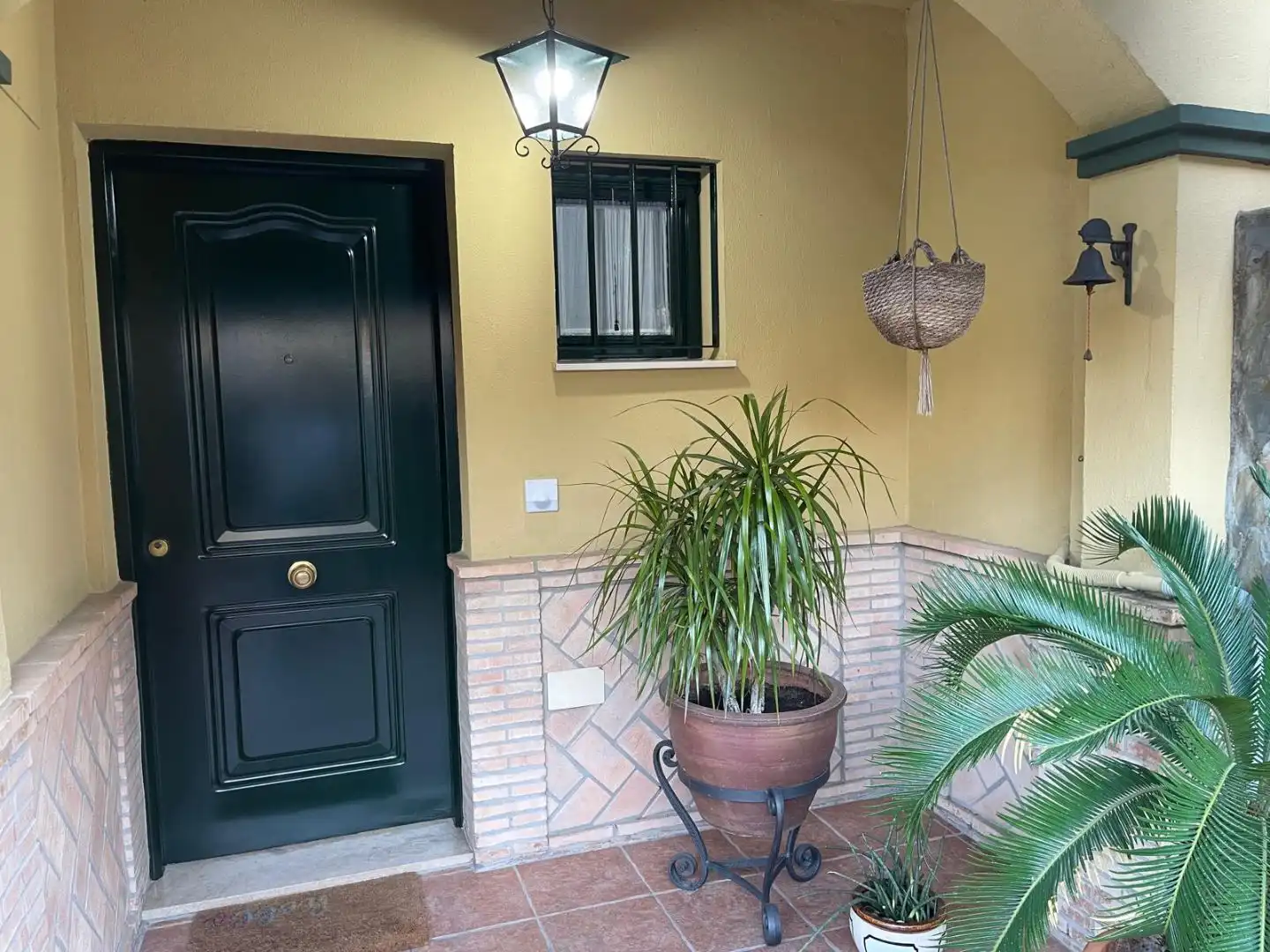 Houses for sale in Montequinto  with Air Conditioner and Terrace