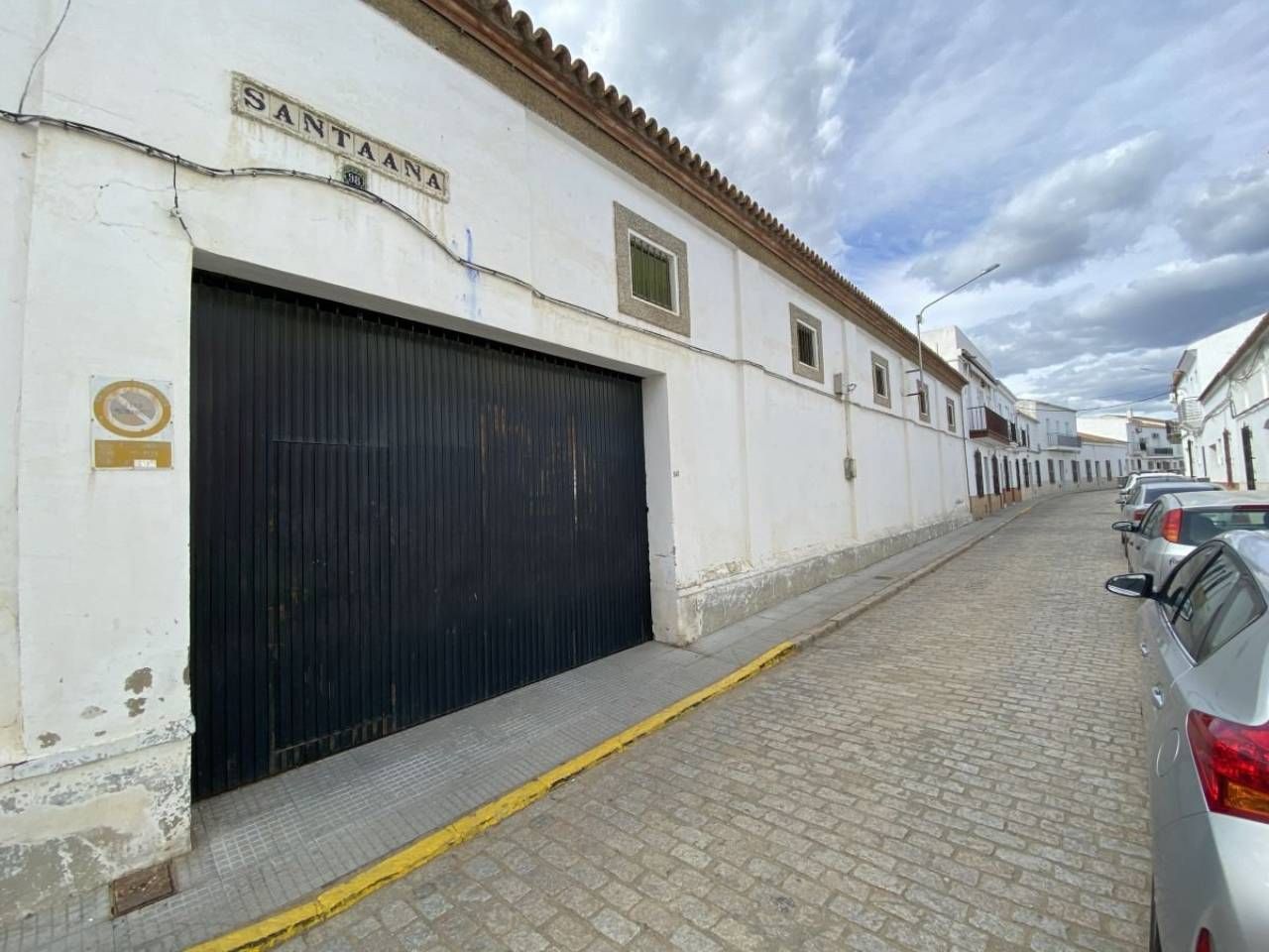 Exterior view of Industrial buildings for sale in Beas