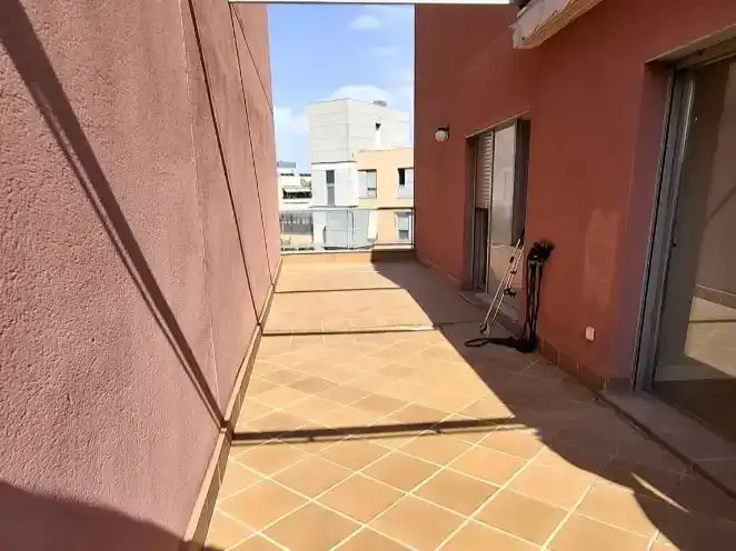Terrasse von Wohnung zur Miete in  Madrid Capital mit Klimaanlage und Schwimmbad