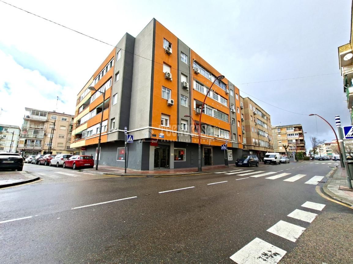 Exterior view of Flat for sale in Parla  with Air Conditioner and Furnished