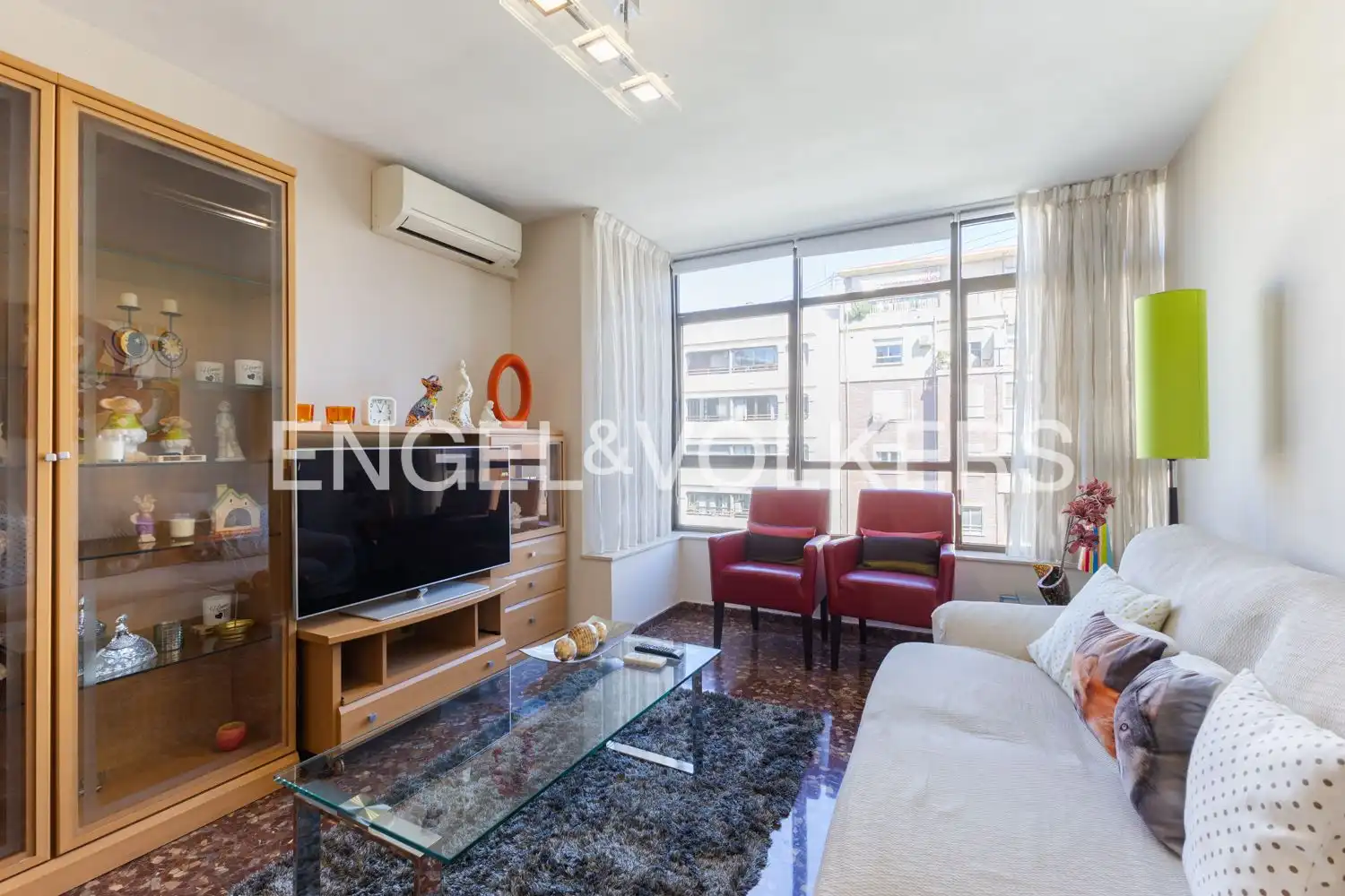 Living room of Flat for rent in Valencia  with Air Conditioner, Heating and Storage room