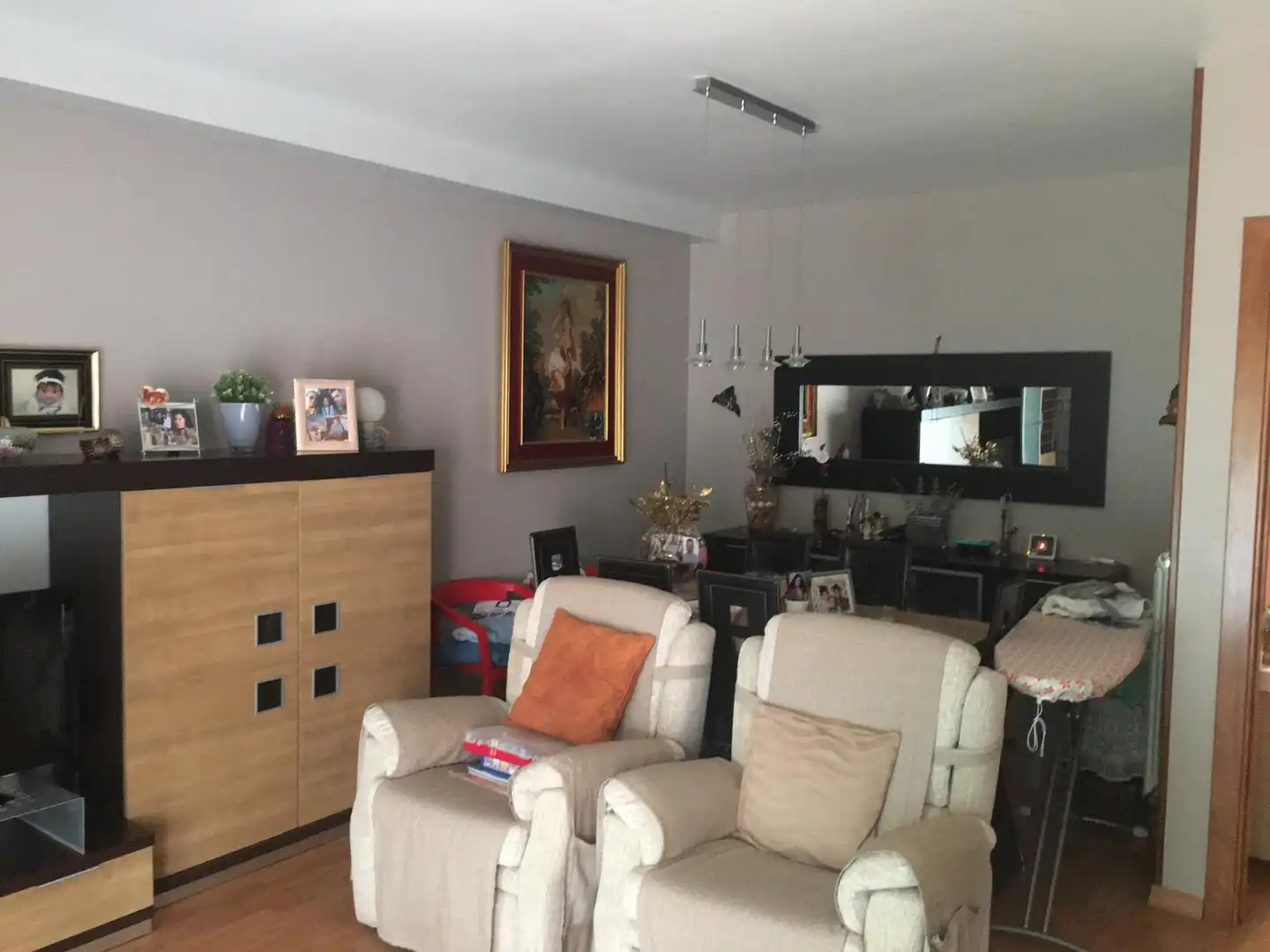 Sala d'estar de Casa adosada en venda en Salt amb Aire condicionat, Calefacció i Jardí privat