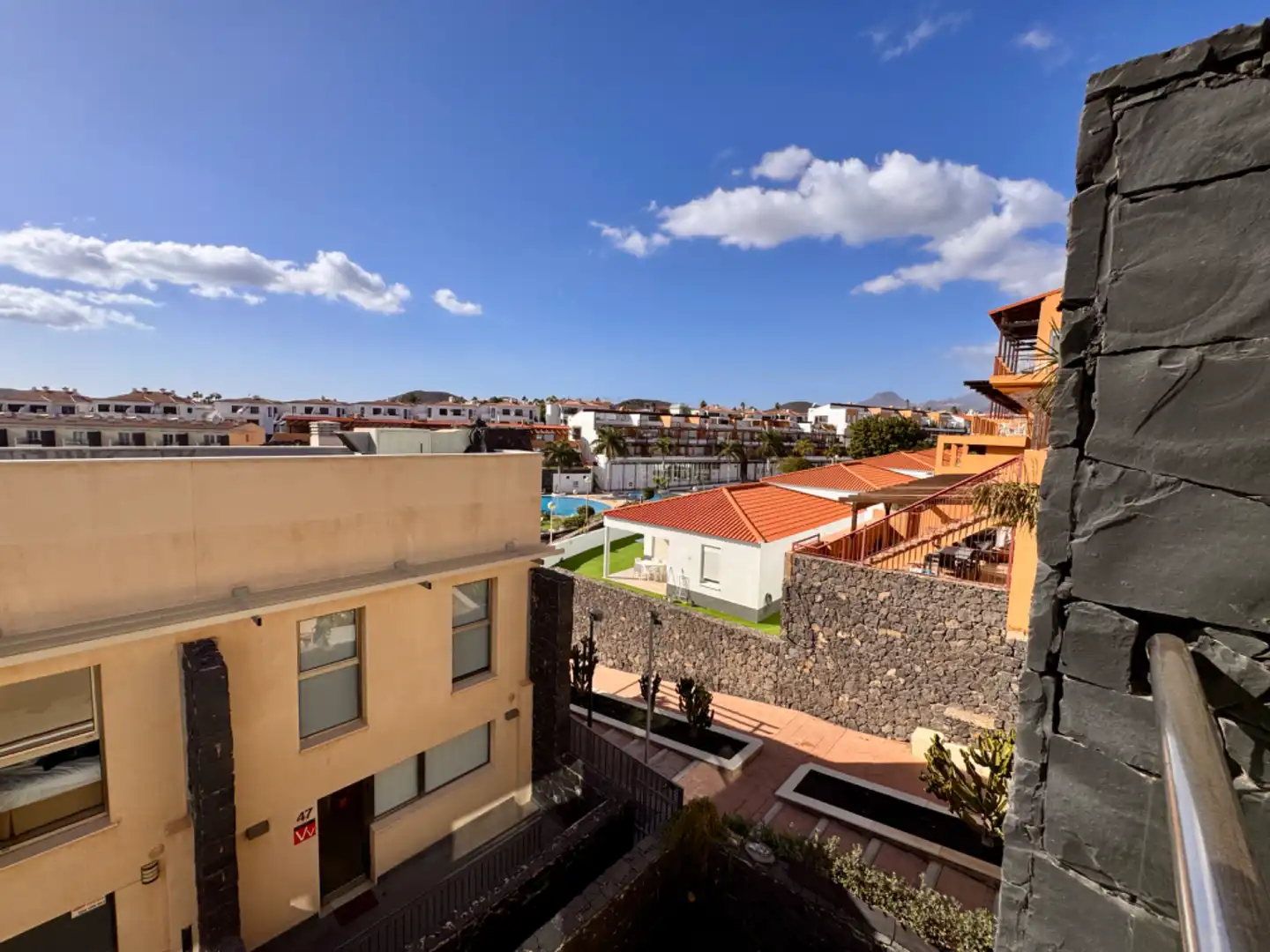 Vista exterior de Casa adosada en venta en San Miguel de Abona con Aire acondicionado, Terraza y Trastero