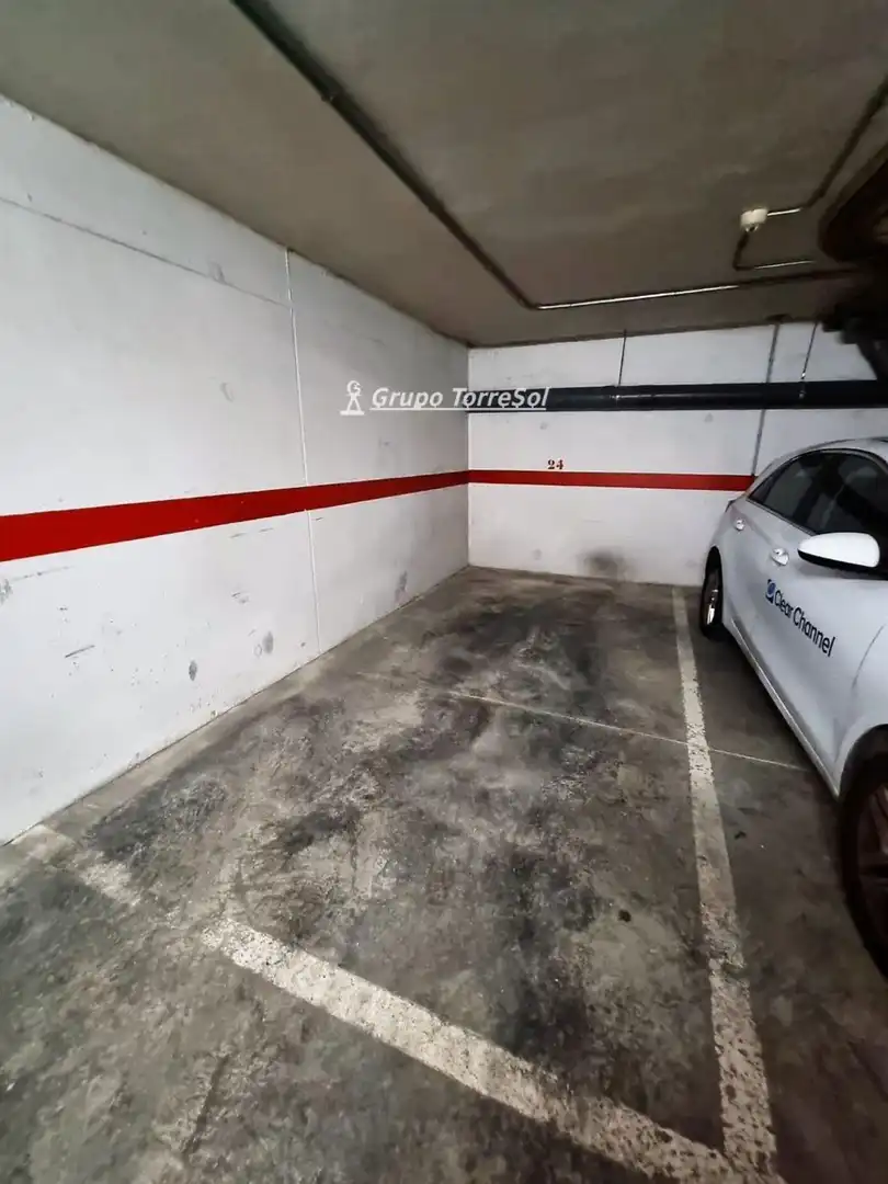 Parking de Piso en venta en Torredembarra con Calefacción, Piscina y Piscina comunitaria