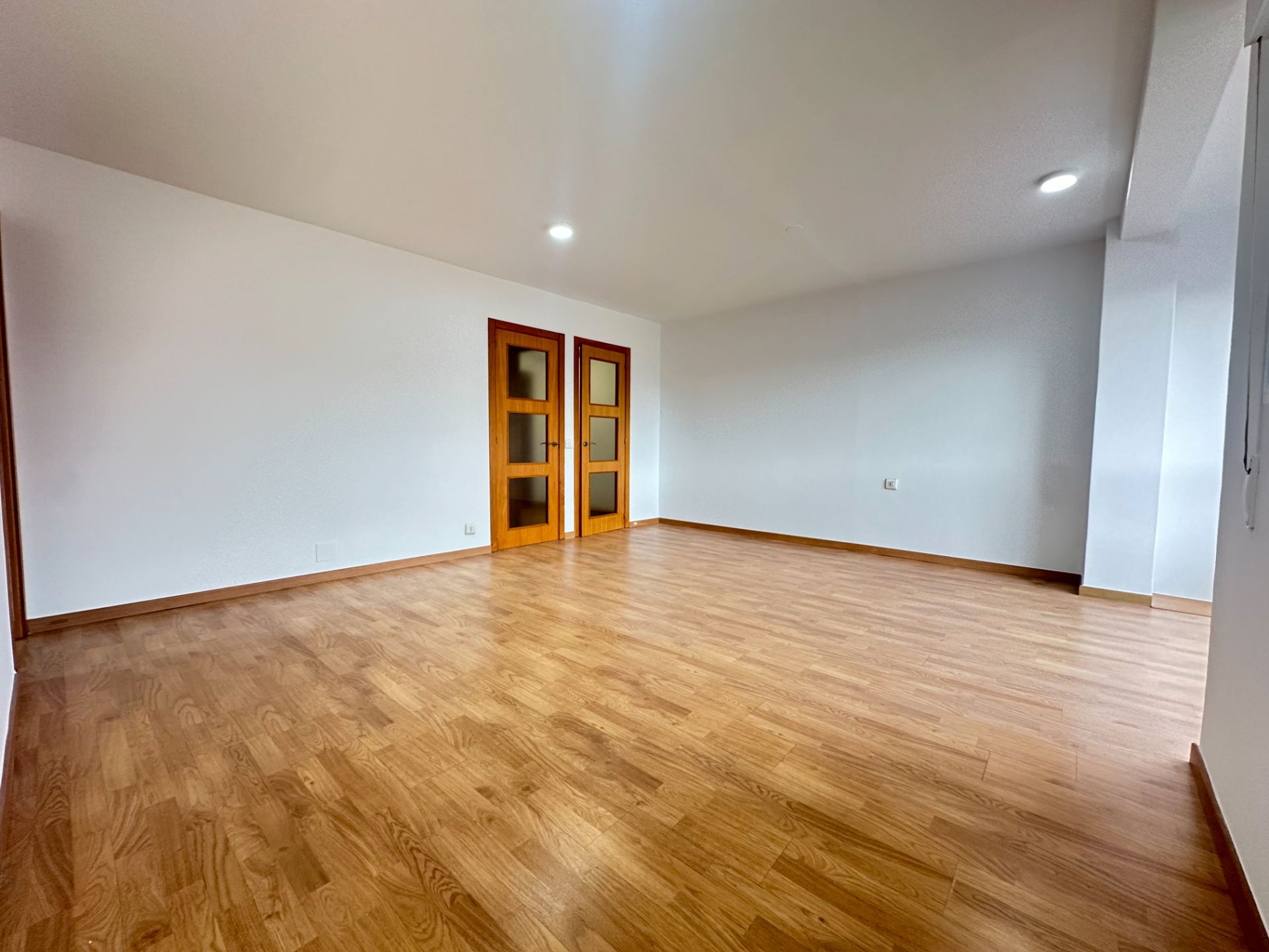 Pis en venda a Rúa de Pérez Costanti, Ensanche - Sar