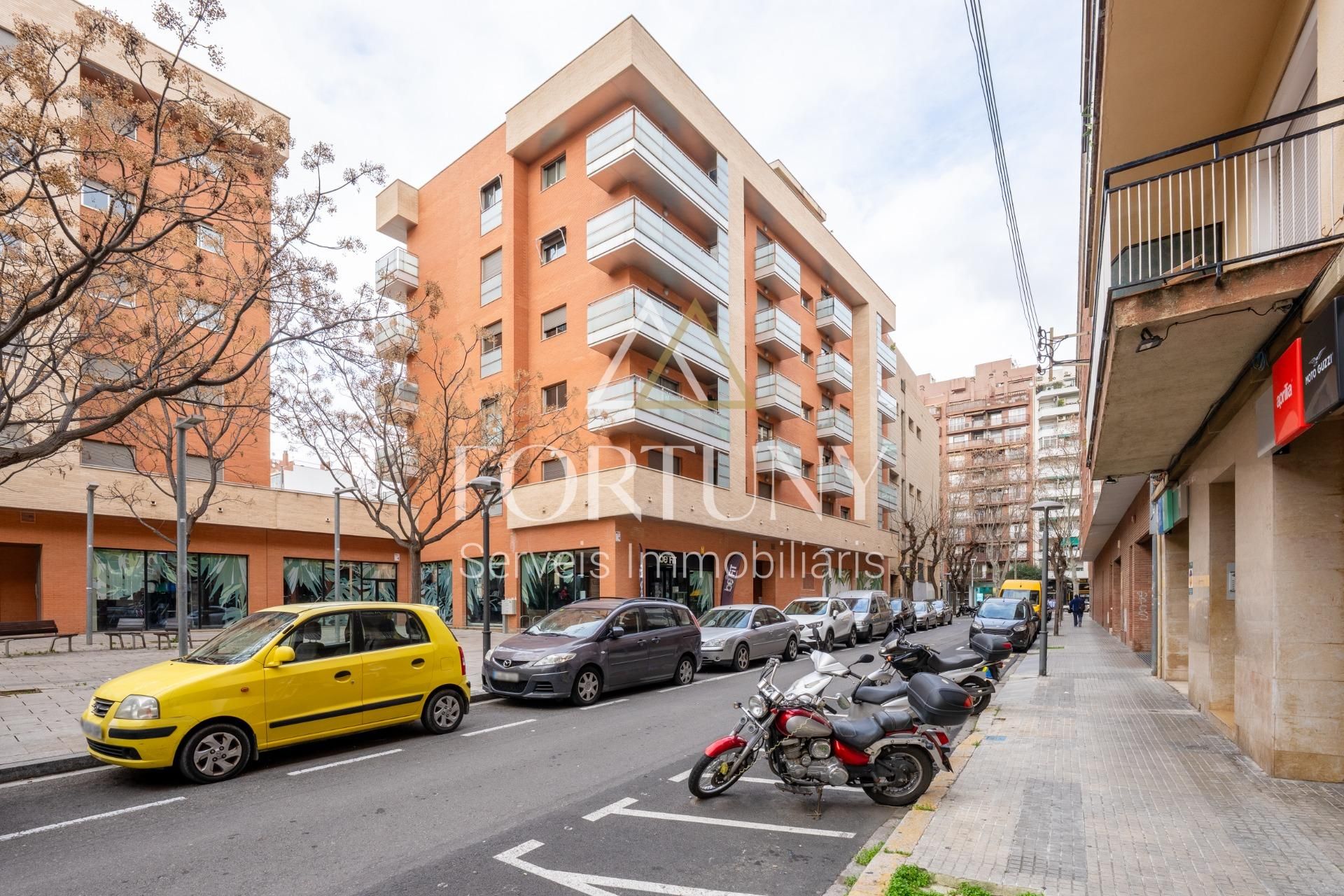 Vista exterior de Pis en venda en Reus amb Aire condicionat i Traster