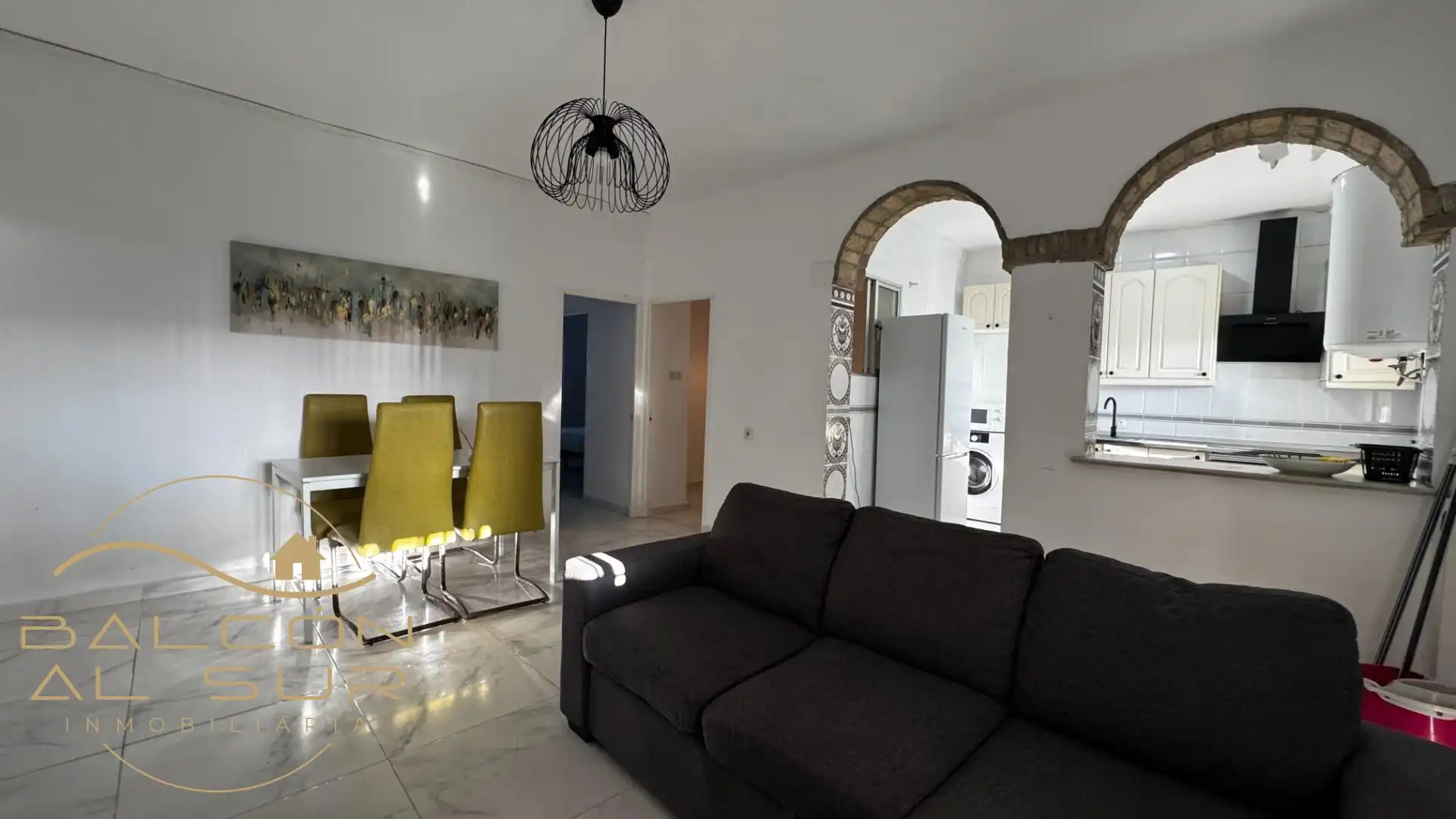 Sala d'estar de Finca rústica en venda en Rota amb Jardí privat, Terrassa i Traster