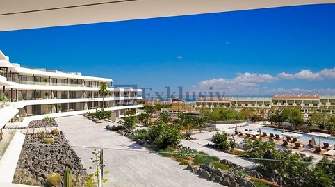 Foto 3 de Piso en venta en Playa Fañabé Alto, Adeje