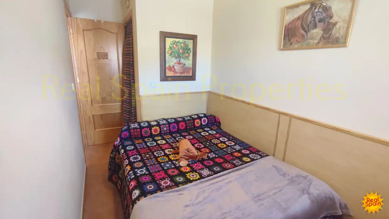 Habitación de Casa adosada en venta en María con Terraza, Balcón y Internet