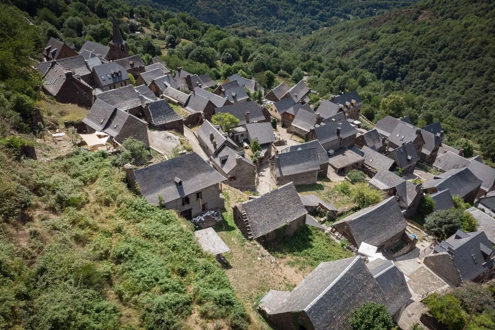 Exterior view of Houses for sale in Bausen  with Air Conditioner, Private garden and Terrace