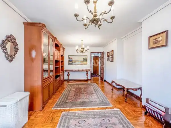 Living room of Flat for sale in Vigo   with Heating, Parquet flooring and Storage room