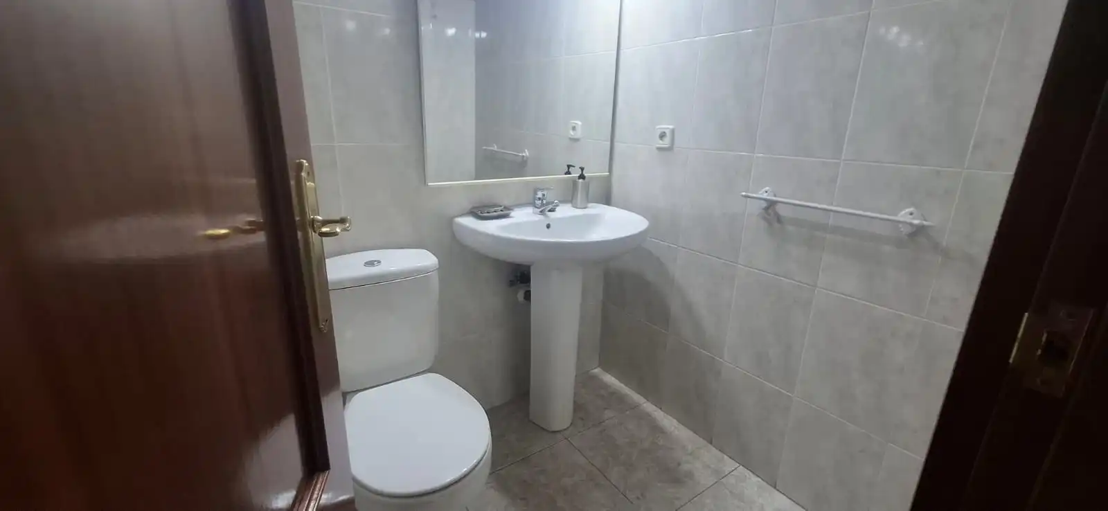 Baño de Oficina de alquiler en Alicante / Alacant con Aire acondicionado y Calefacción