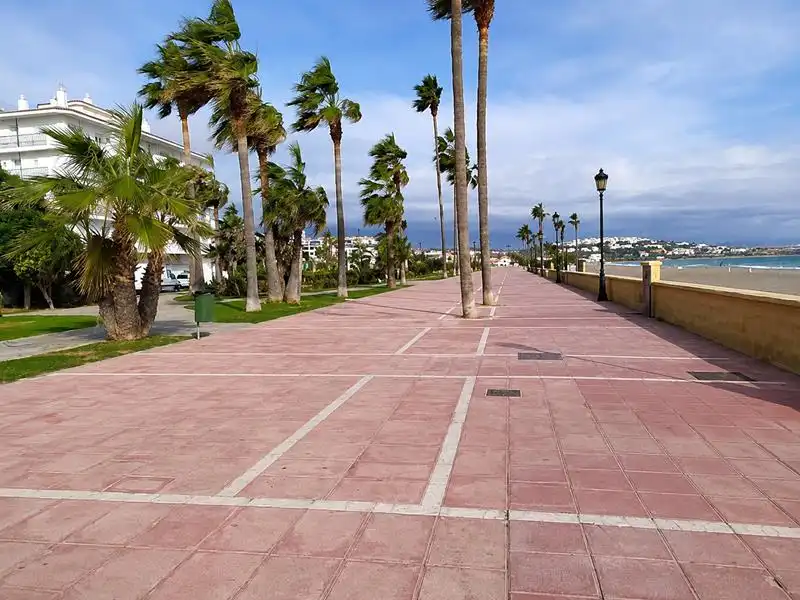 Piso con piscina en venta en San Luis de Sabinillas, imagen 17