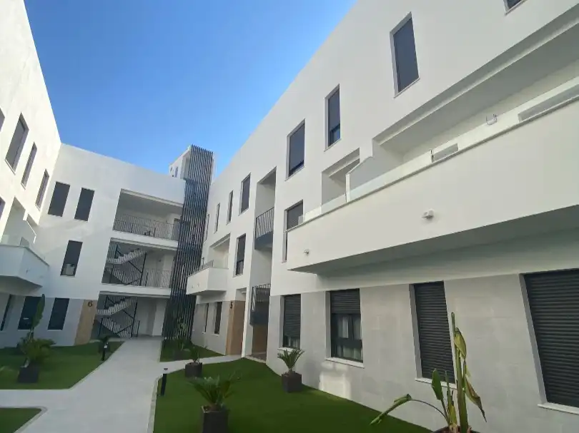 Außenansicht von Wohnung zur Miete in Sevilla mit Klimaanlage, Möbliert und Waschmaschine