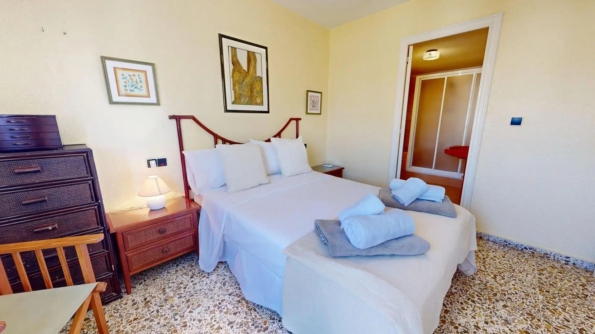 Dormitori de Apartament de lloguer en Elche / Elx amb Aire condicionat, Calefacció i Jardí privat