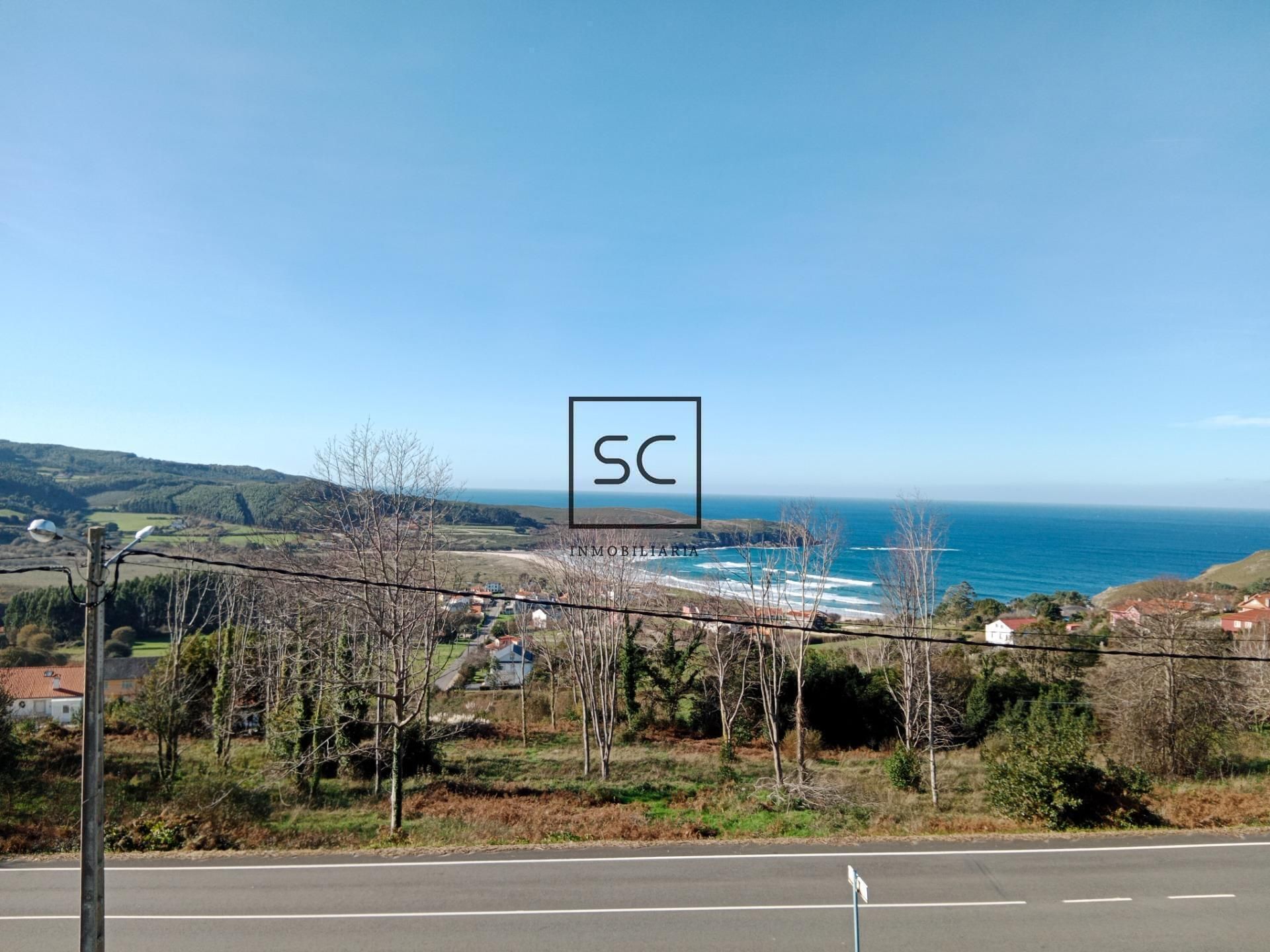 Vista exterior de Casa o xalet en venda en Valdoviño amb Calefacció, Jardí privat i Terrassa